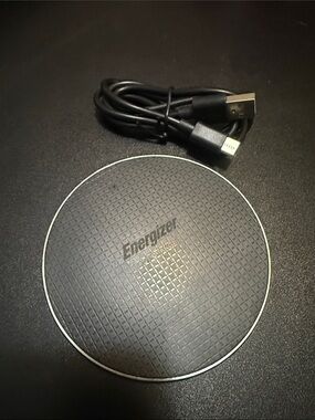 Energizer Wireless Charging Pad with USB Cable